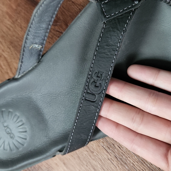 UGG BENNISON Sandal Sz 9.5 - Picture 4 of 6